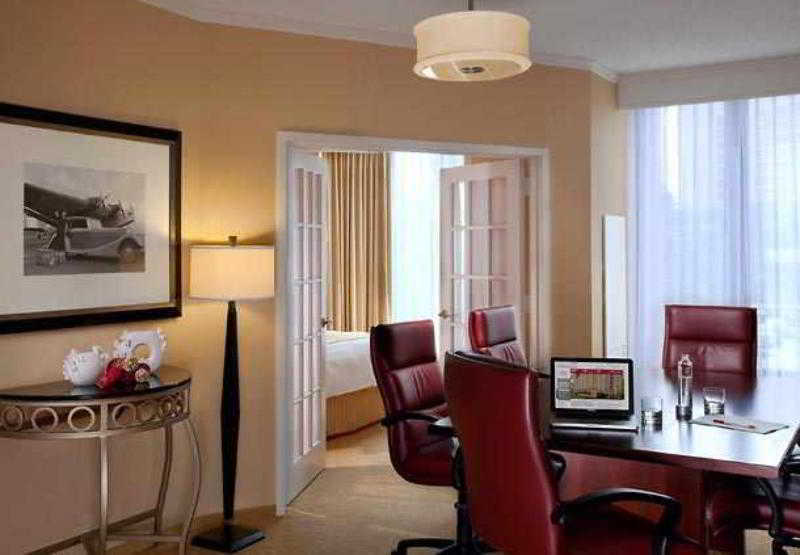 Chicago Marriott Suites O'Hare Rosemont Esterno foto