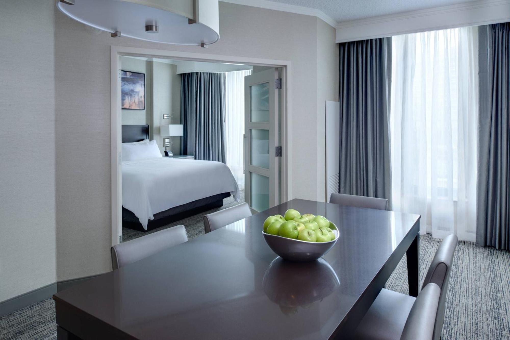 Chicago Marriott Suites O'Hare Rosemont Esterno foto