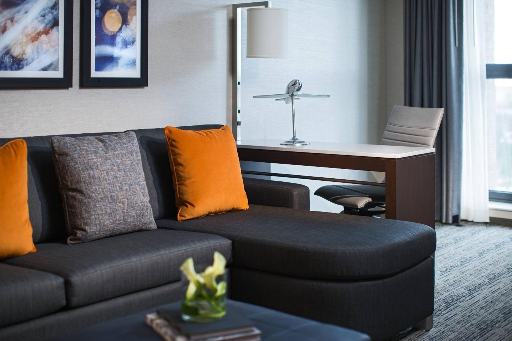 Chicago Marriott Suites O'Hare Rosemont Esterno foto